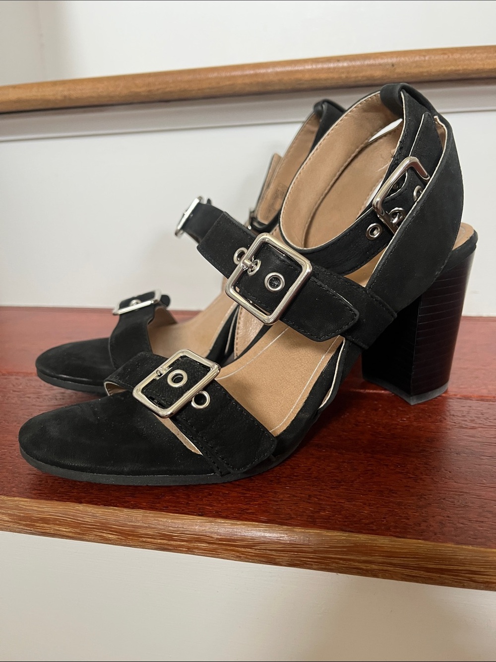 Vionic Perk Carmel Black Suede Silver Buckle Block Heel Sandals 3” heel